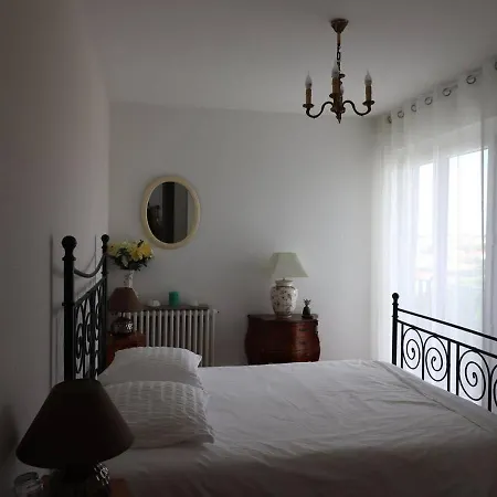 Lumineux 3p A - Centre-ville, Proche Marche - 4 Pers, Parking - Non Fumeur, Pas D'animaux - Fr-1-738-27 Apartment *